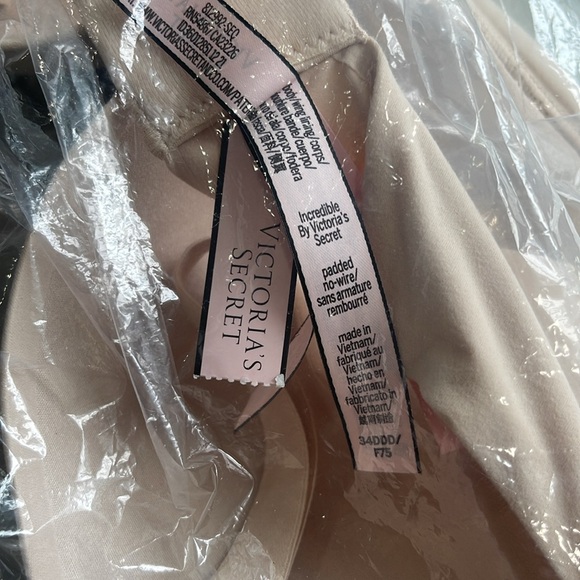 NEW Victoria's Secret Ivory Wireless Push Up Bra 34DDD - Picture 11 of 16